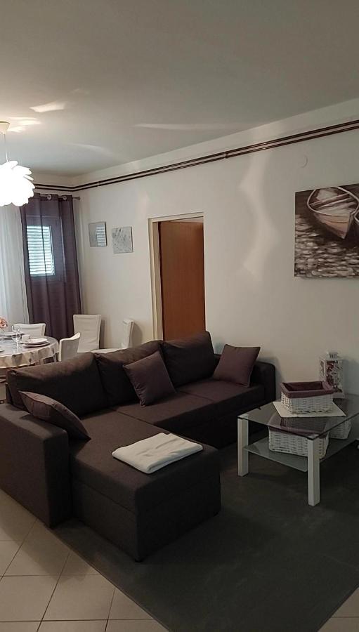 Apartmani Katarina Mundanije ภายนอก รูปภาพ