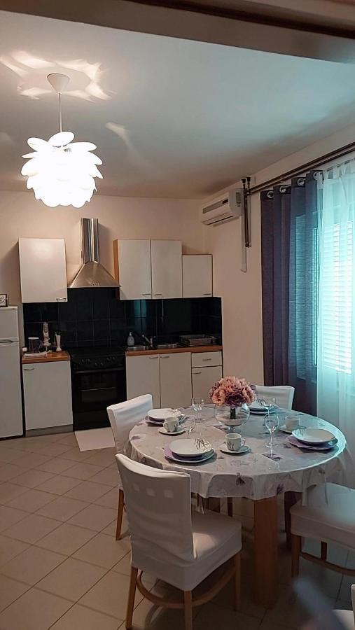 Apartmani Katarina Mundanije ภายนอก รูปภาพ