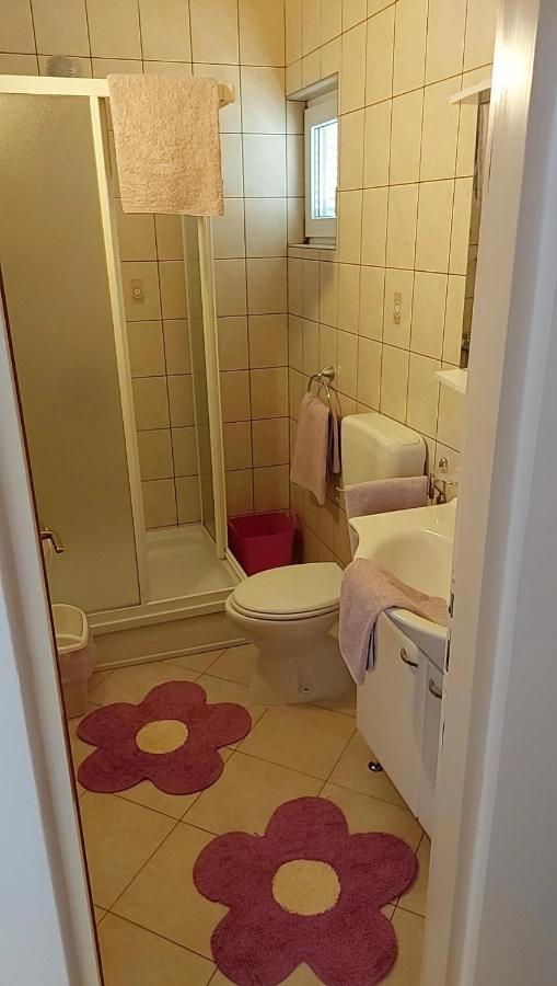Apartmani Katarina Mundanije ภายนอก รูปภาพ